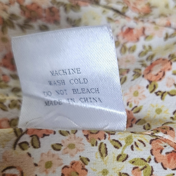 Toby Heart Ginger Sleepwalking Floral Long Sleeve Crop Top Size XL (US 10) - Picture 8 of 8